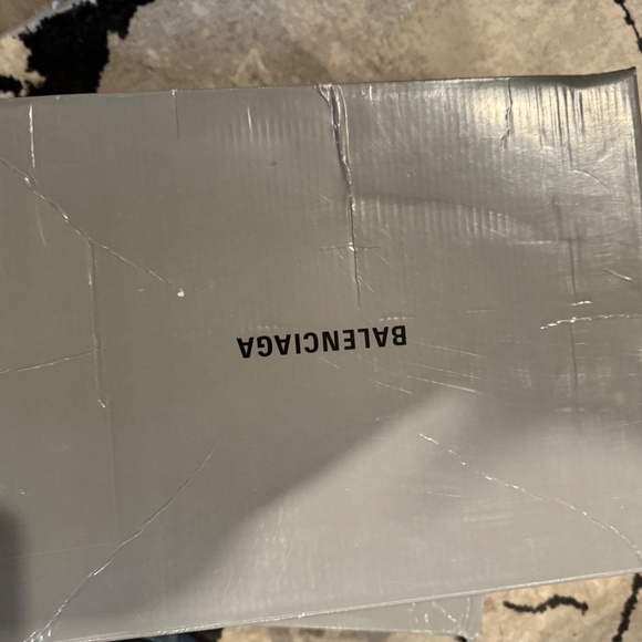 MEN BALENCIAGAS - Picture 11 of 13